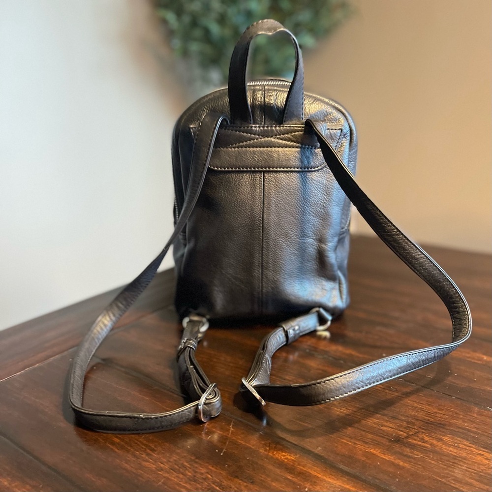 Still Nordic Anouk City Black Leather Backpack - Picture 2 of 11